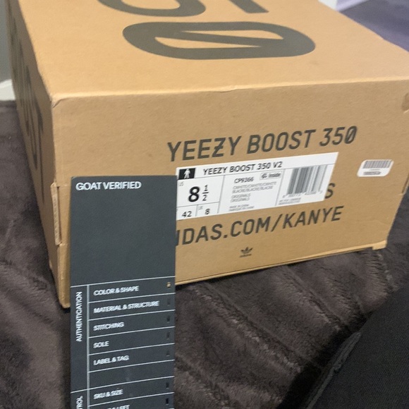 Used, in good shape, 100% authentic with verification - Picture 3 of 3